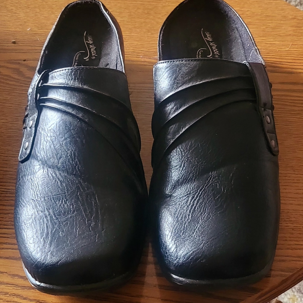 Easy Street Black Mules